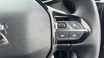 Peugeot 2008 50kWh Allure Premium + Auto 5dr (7kW Charger)
