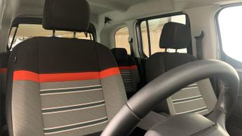 Citroen Berlingo 50kWh Flair XTR M MPV 5dr Electric Auto (7.4kW Charger) (136 ps)