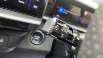 Vauxhall Grandland Electric 73kWh Ultimate SUV 5dr Electric Auto (213 ps)