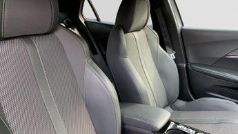 Peugeot 2008 1.2 GT SUV 5dr Petrol Hybrid e-DSC6 Euro 6 (s/s) (136 ps)