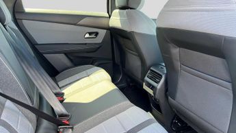 Vauxhall Grandland 1.2 GS SUV 5dr Petrol Hybrid e-DCT Euro 6 (s/s) (136 ps)