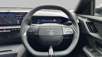 Vauxhall Grandland 1.2 Ultimate SUV 5dr Petrol Hybrid e-DCT Euro 6 (s/s) (136 ps)