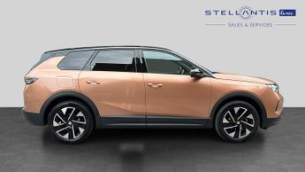 Vauxhall Grandland 1.2 Ultimate SUV 5dr Petrol Hybrid e-DCT Euro 6 (s/s) (136 ps)