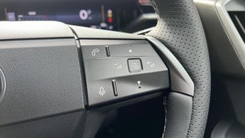 Vauxhall Grandland 1.2 Ultimate SUV 5dr Petrol Hybrid e-DCT Euro 6 (s/s) (136 ps)