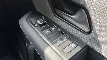 Vauxhall Grandland 1.2 Ultimate SUV 5dr Petrol Hybrid e-DCT Euro 6 (s/s) (136 ps)