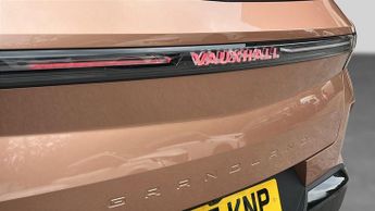 Vauxhall Grandland 1.2 Ultimate SUV 5dr Petrol Hybrid e-DCT Euro 6 (s/s) (136 ps)