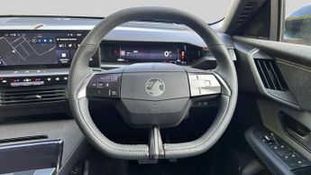 Vauxhall Grandland 1.2 Ultimate SUV 5dr Petrol Hybrid e-DCT Euro 6 (s/s) (145 ps)