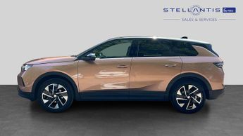 Vauxhall Grandland 1.2 Ultimate SUV 5dr Petrol Hybrid e-DCT Euro 6 (s/s) (145 ps)
