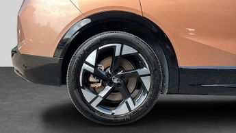 Vauxhall Grandland Electric 73kWh Ultimate SUV 5dr Electric Auto (213 ps)