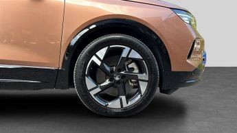 Vauxhall Grandland Electric 73kWh Ultimate SUV 5dr Electric Auto (213 ps)