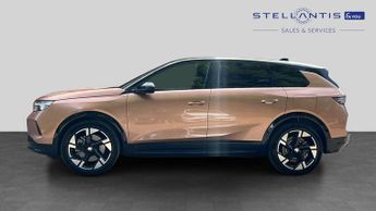 Vauxhall Grandland Electric 73kWh Ultimate SUV 5dr Electric Auto (213 ps)