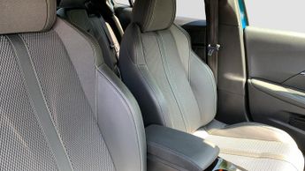 Peugeot 2008 1.2 GT SUV 5dr Petrol Hybrid e-DSC6 Euro 6 (s/s) (136 ps)