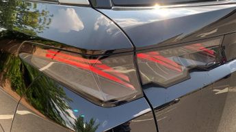 Peugeot 5008 1.2 Allure SUV 5dr Petrol Hybrid e-DSC6 Euro 6 (s/s) (145 ps)