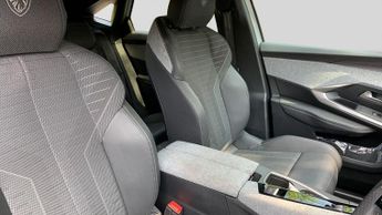 Peugeot 3008 73kWh GT SUV 5dr Electric Auto (210 ps)