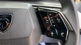 Peugeot 3008 73kWh GT SUV 5dr Electric Auto (210 ps)