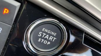 Peugeot 3008 73kWh GT SUV 5dr Electric Auto (210 ps)