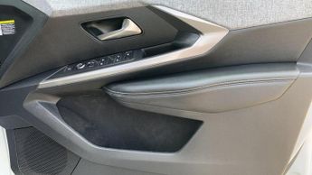 Peugeot 3008 73kWh GT SUV 5dr Electric Auto (210 ps)