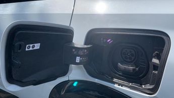 Peugeot 3008 73kWh GT SUV 5dr Electric Auto (210 ps)