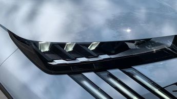 Peugeot 3008 73kWh GT SUV 5dr Electric Auto (210 ps)