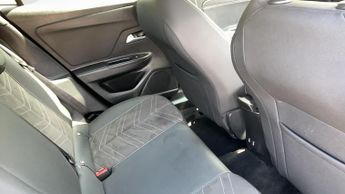 Vauxhall Mokka Electric 50kWh Ultimate SUV 5dr Electric Auto (136 ps)