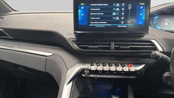Peugeot 3008 SUV 1.6 13.2kWh Allure Premium + SUV 5dr Petrol Plug-in Hybrid e-EAT
