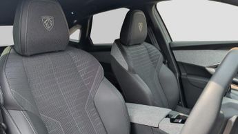 Peugeot 3008 73kWh GT SUV 5dr Electric Auto (210 ps)