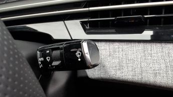 Peugeot 3008 SUV 1.2 GT SUV 5dr Petrol Hybrid e-DSC6 Euro 6 (s/s) (136 ps)
