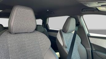 Peugeot 5008 73kWh Allure SUV 5dr Electric Auto (210 ps)