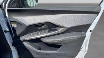 Peugeot 5008 73kWh Allure SUV 5dr Electric Auto (210 ps)