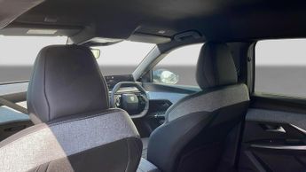 Peugeot 5008 73kWh Allure SUV 5dr Electric Auto (210 ps)