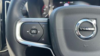 Volvo Xc40 1.5 T3 Inscription Pro SUV 5dr Petrol Auto Euro 6 (s/s) (163 ps)