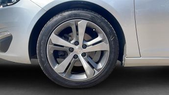 Peugeot 308 1.2 PureTech Allure Hatchback 5dr Petrol EAT Euro 6 (s/s) (130 p