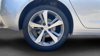 Peugeot 308 1.2 PureTech Allure Hatchback 5dr Petrol EAT Euro 6 (s/s) (130 p