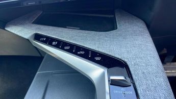 Peugeot 3008 SUV 1.2 GT SUV 5dr Petrol Hybrid e-DSC6 Euro 6 (s/s) (136 ps)