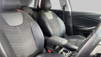 Vauxhall Grandland 1.5 Turbo D Ultimate SUV 5dr Diesel Auto Euro 6 (s/s) (130 ps)