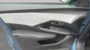 Peugeot 5008 73kWh GT SUV 5dr Electric Auto (210 ps)