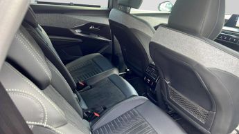 Peugeot 5008 73kWh GT SUV 5dr Electric Auto (210 ps)