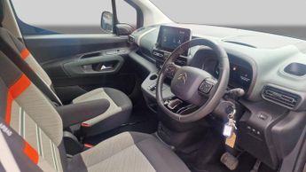 Citroen Berlingo 50kWh Flair XTR M MPV 5dr Electric Auto (7.4kW Charger) (136 ps)
