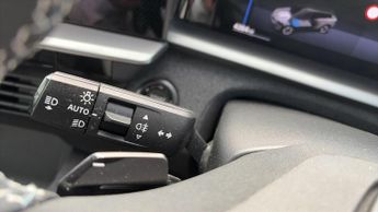 Vauxhall Grandland 1.2 Design SUV 5dr Petrol Hybrid e-DCT Euro 6 (s/s) (145 ps)