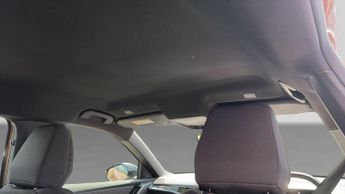 Vauxhall Grandland 1.2 Design SUV 5dr Petrol Hybrid e-DCT Euro 6 (s/s) (145 ps)