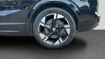 Vauxhall Grandland Electric 73kWh Ultimate SUV 5dr Electric Auto (213 ps)