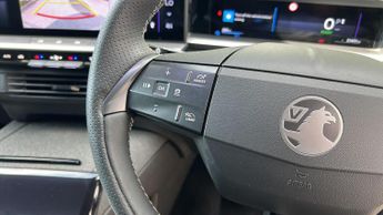 Vauxhall Grandland Electric 73kWh Ultimate SUV 5dr Electric Auto (213 ps)