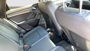 Audi Q3 1.5 TFSI CoD 35 S line SUV 5dr Petrol S Tronic Euro 6 (s/s) (150