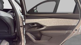 Peugeot 5008 73kWh GT SUV 5dr Electric Auto (210 ps)