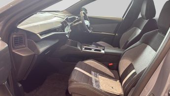 Vauxhall Grandland 1.2 Design SUV 5dr Petrol Hybrid e-DCT Euro 6 (s/s) (145 ps)