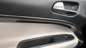 Fiat 600 1.2 MHEV La Prima SUV 5dr Petrol Hybrid e-DCT Euro 6 (s/s) (136 