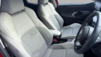 Toyota Yaris 1.5 VVT-h Excel Hatchback 5dr Petrol Hybrid E-CVT Euro 6 (s/s) (