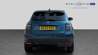 Fiat 600 1.2 MHEV La Prima SUV 5dr Petrol Hybrid e-DCT Euro 6 (s/s) (136 