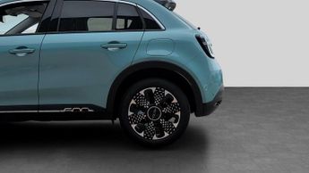 Fiat 600 1.2 MHEV La Prima SUV 5dr Petrol Hybrid e-DCT Euro 6 (s/s) (100 
