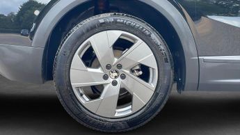 Vauxhall Grandland 1.2 Design SUV 5dr Petrol Hybrid e-DCT Euro 6 (s/s) (145 ps)